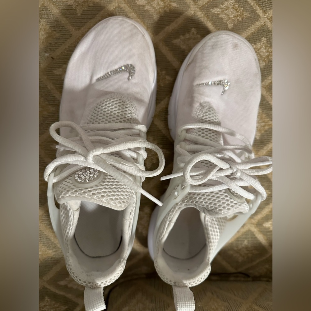 Nike Presto sneakers 6Y (fits women’s 7) with Swarovski crystals
